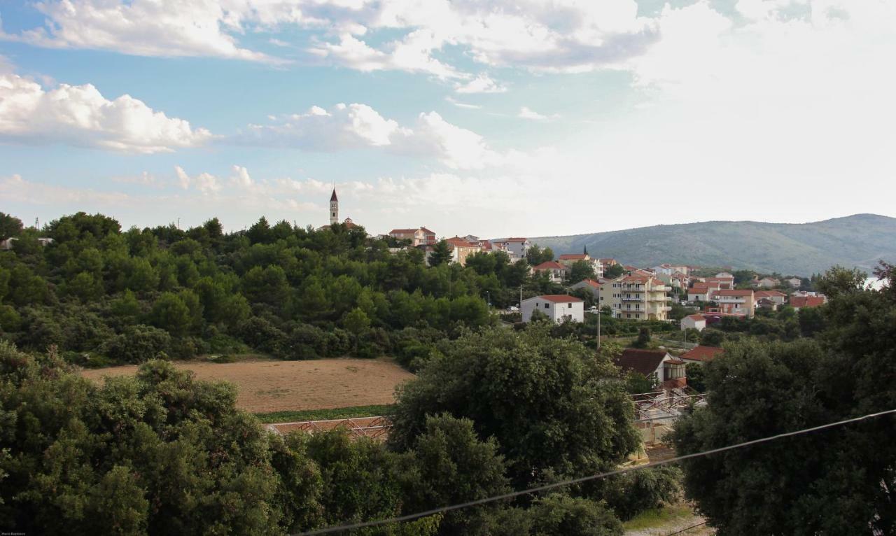 Apartmani Nada Seget Vranjica Exterior foto